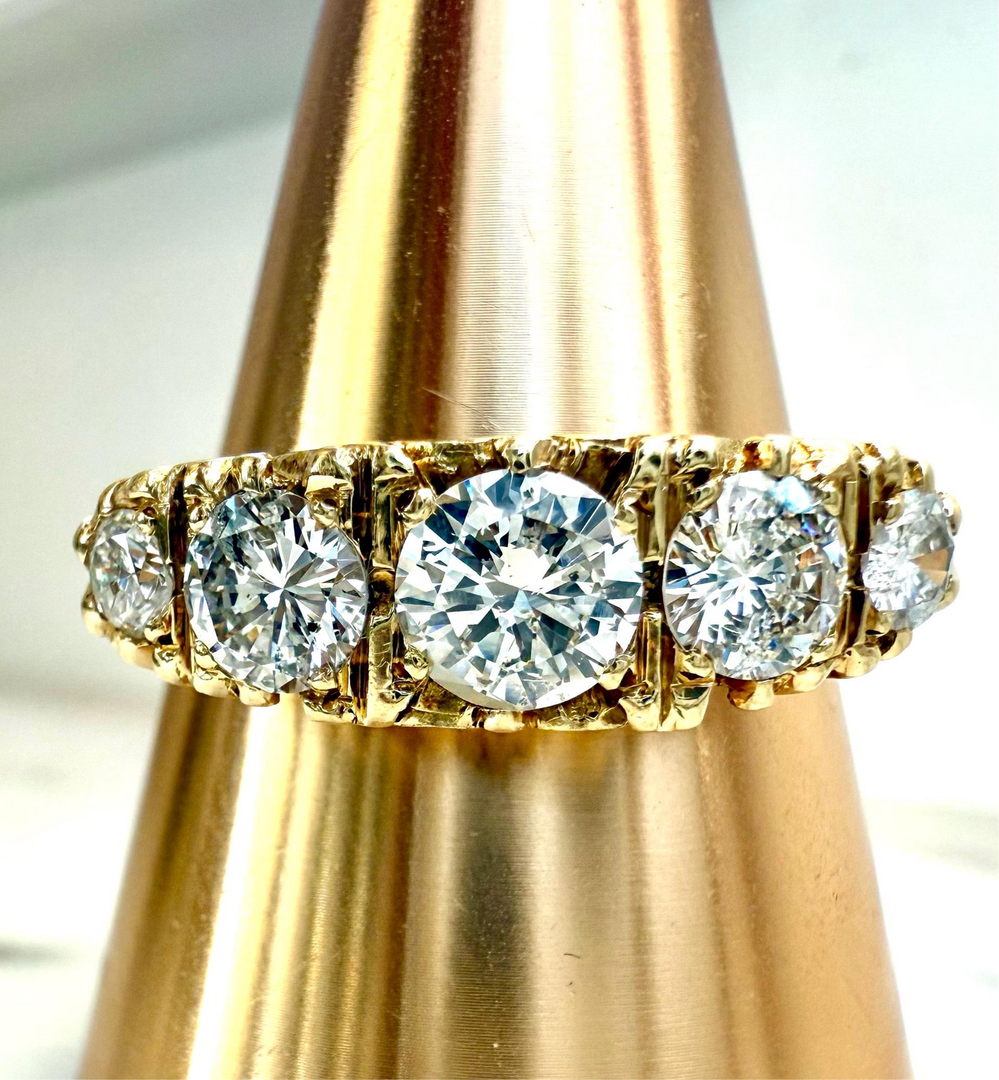 18K Vintage 5 stone ring in Victorian setting