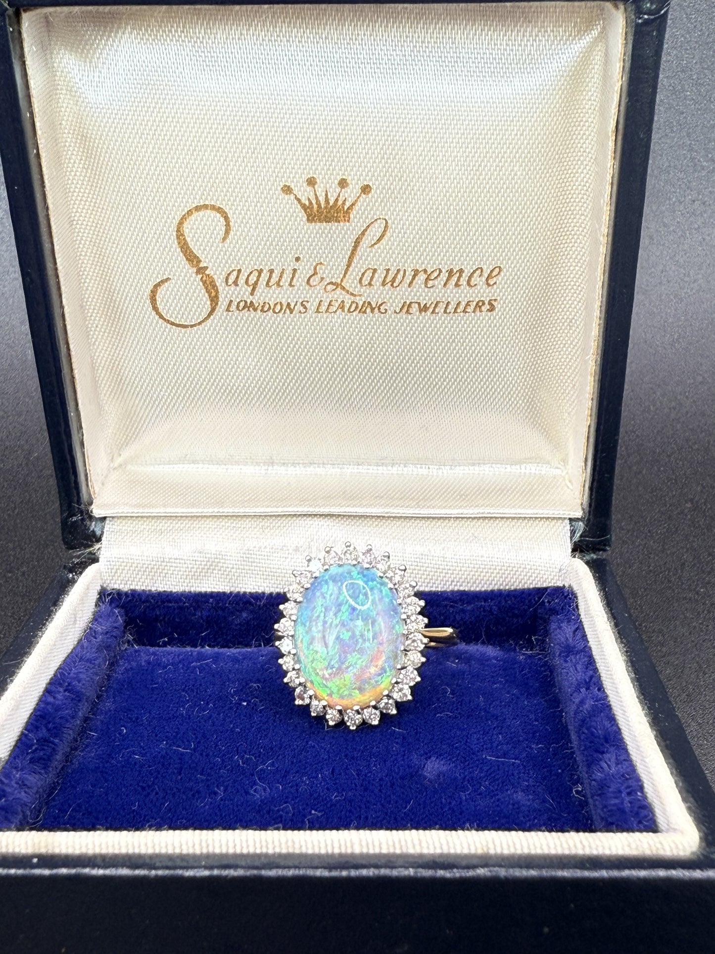 Australians Opal and Diamond Estate ring in 18k gold