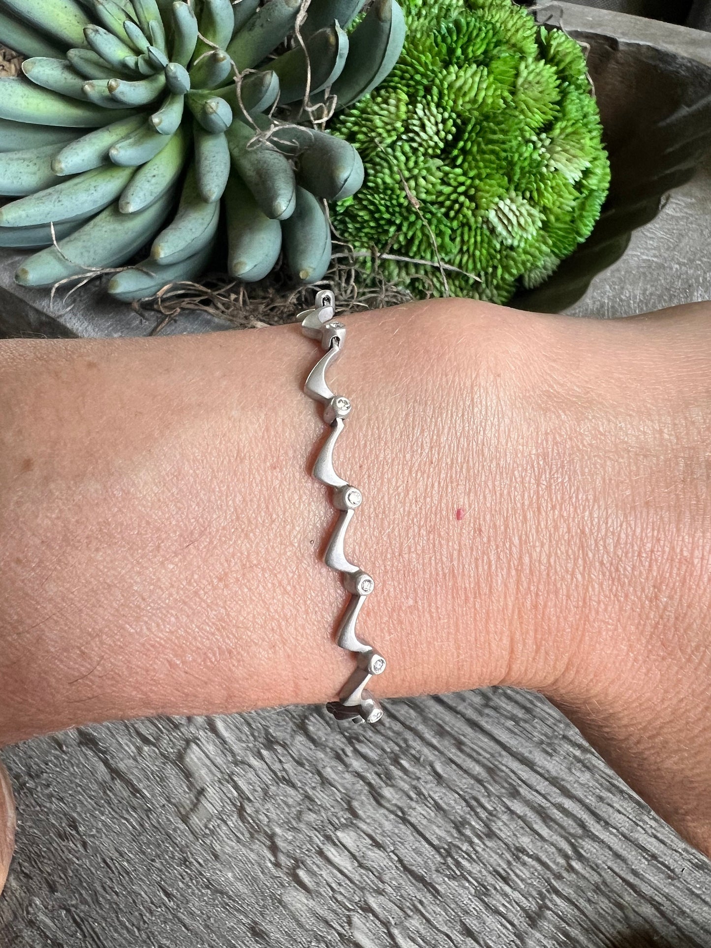 18K White Gold and Diamond Bracelet