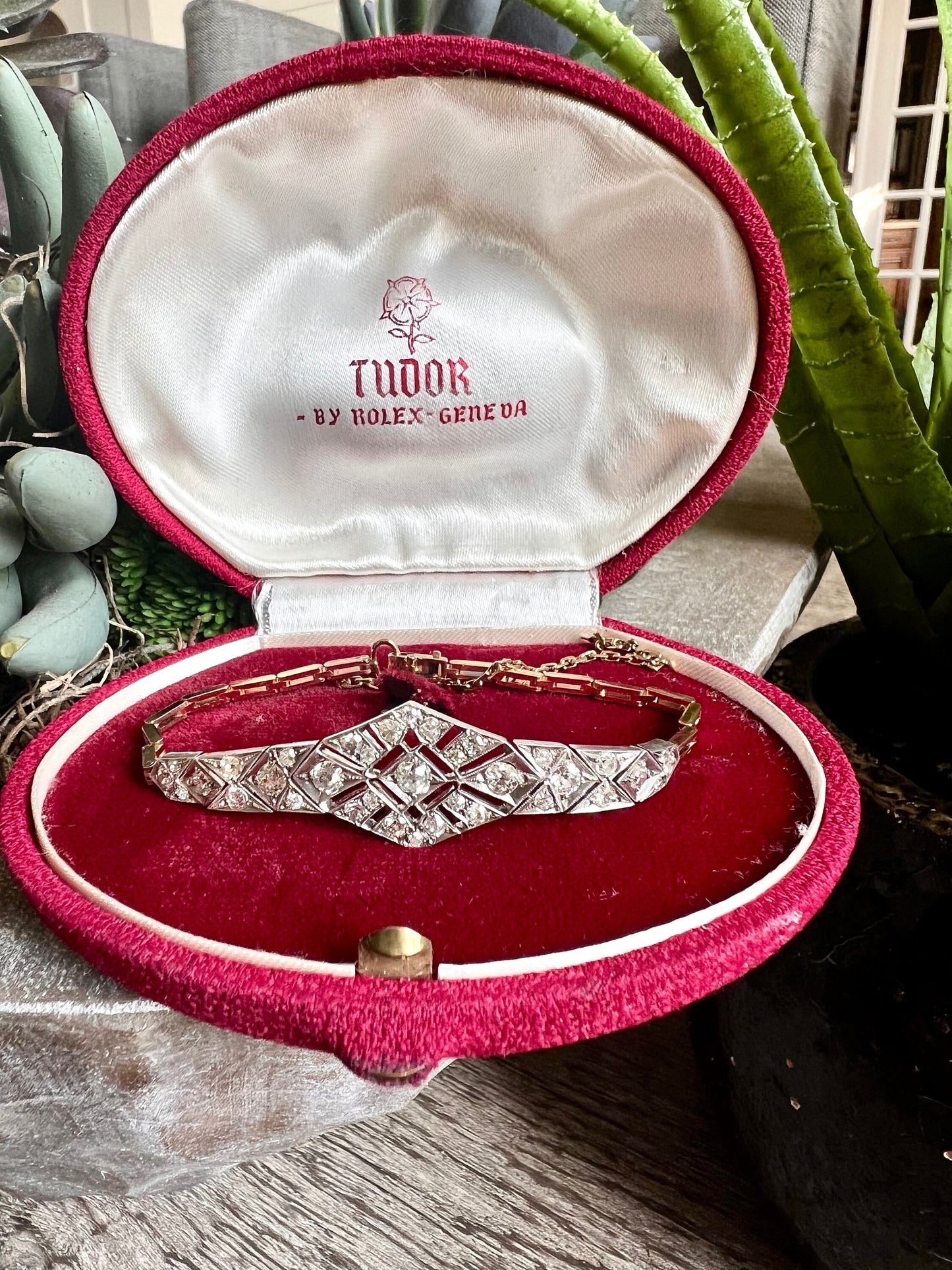 Antique Diamond Bracelet: Old mine and Old European cut diamonds