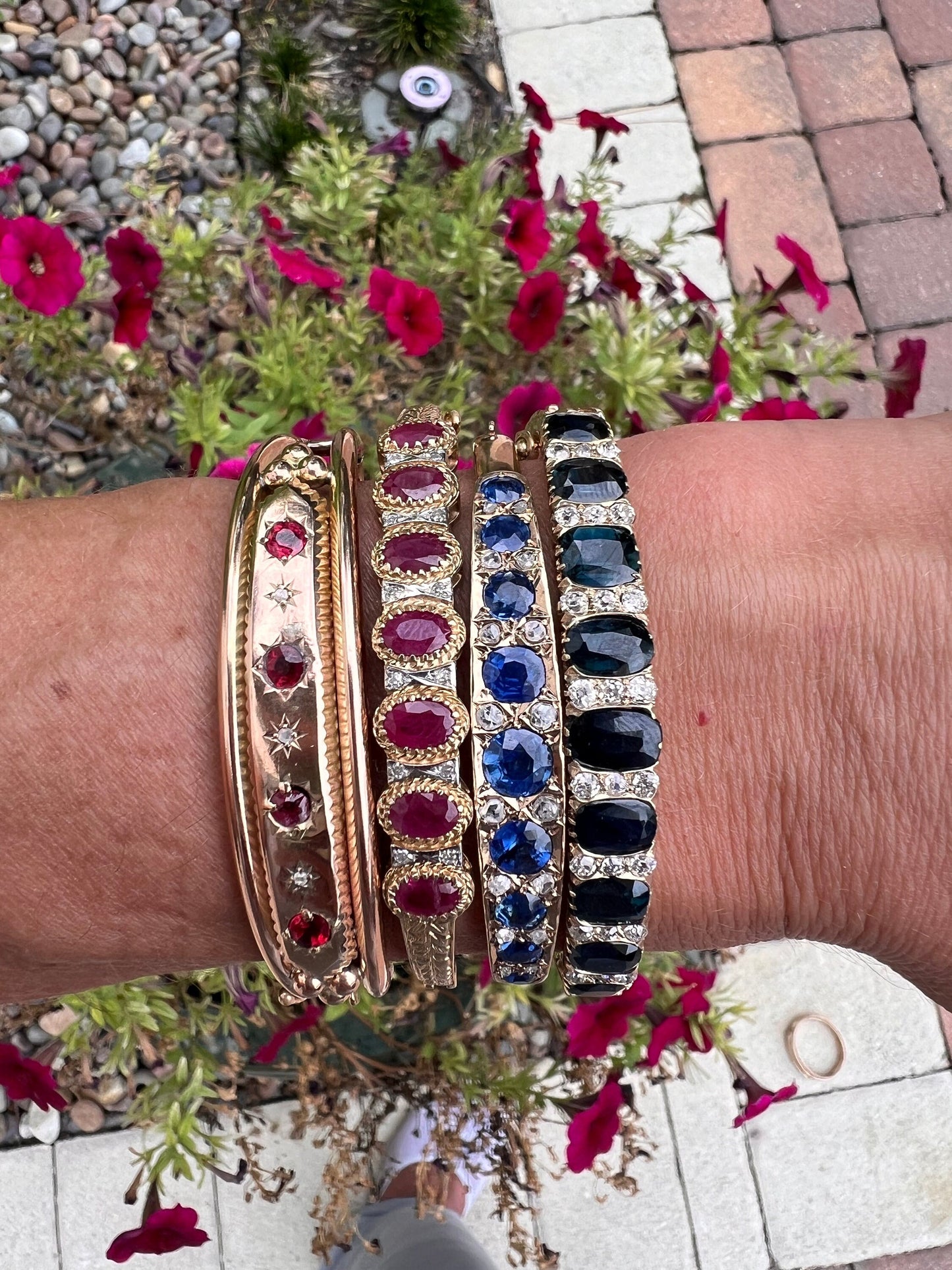 10 carat Antique Sapphire Corn Flower Blue Bangle with old cut diamonds set in Rose gold