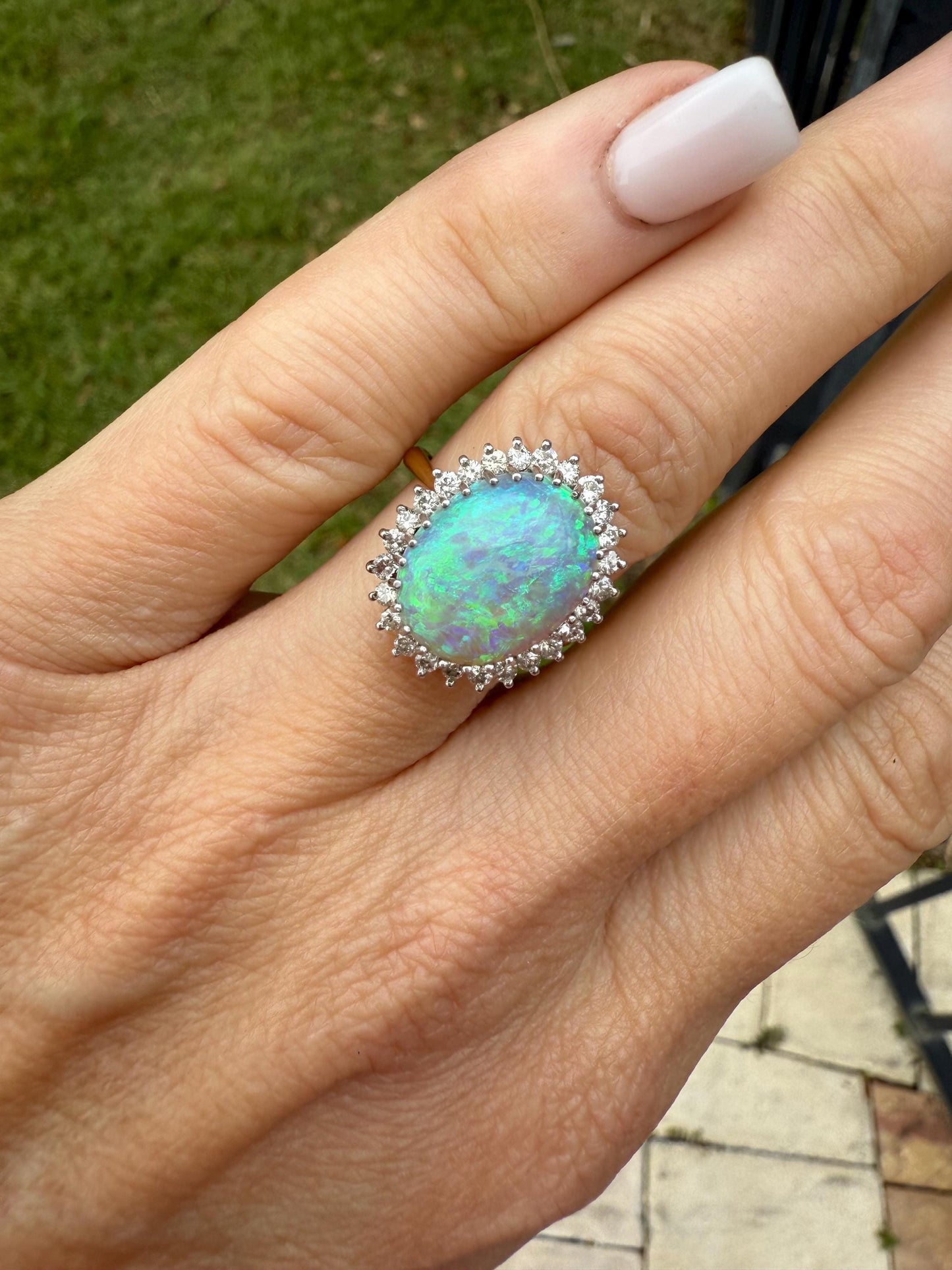 Australians Opal and Diamond Estate ring in 18k gold