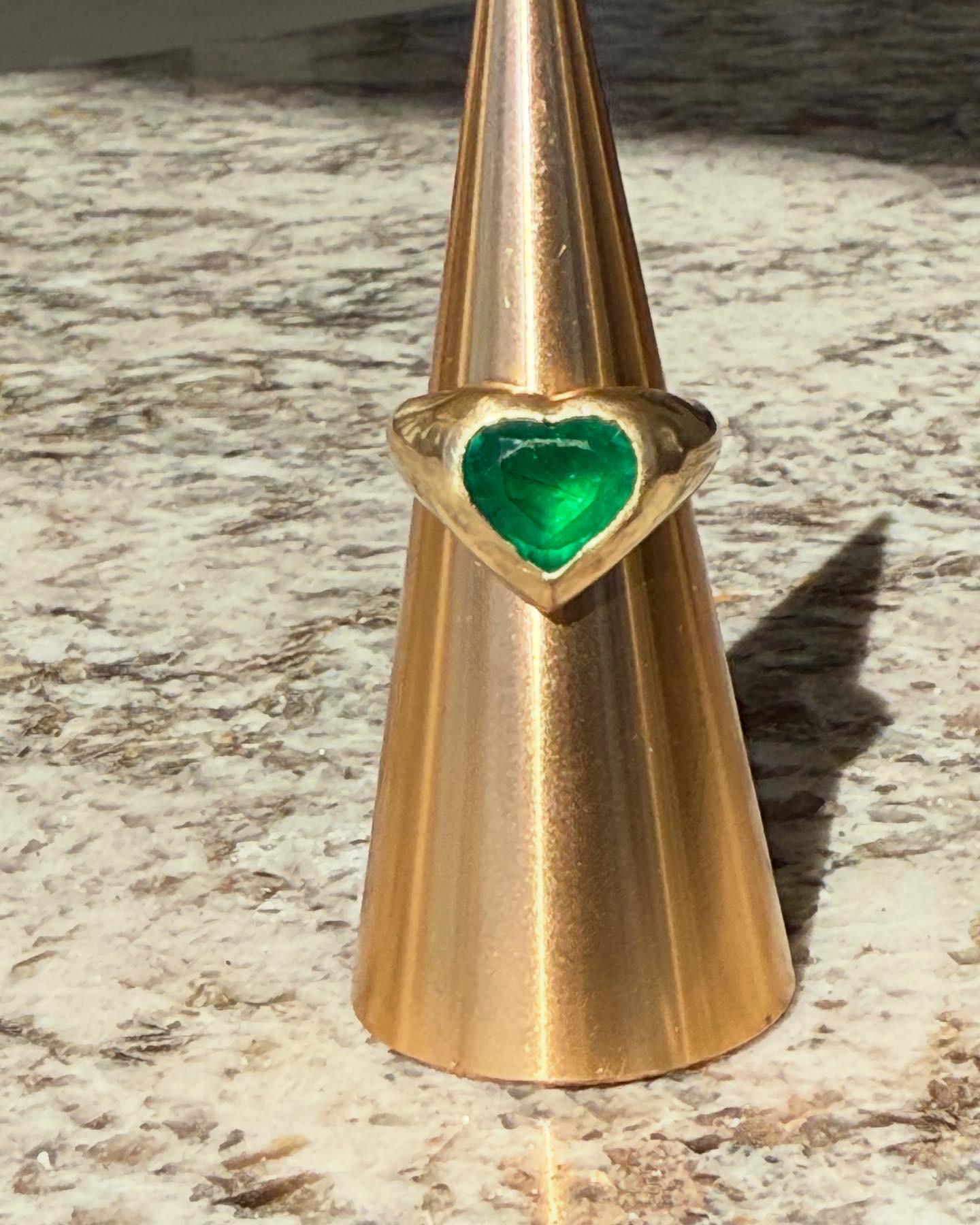 Emerald Heart Gypsy Ring 18K
