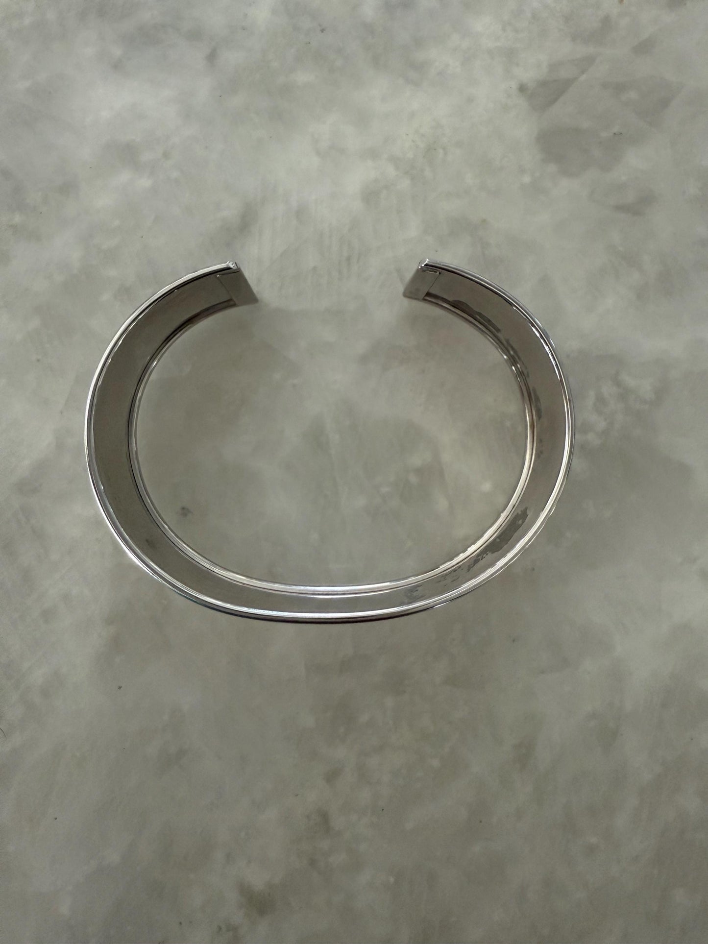 14 K White gold Cuff