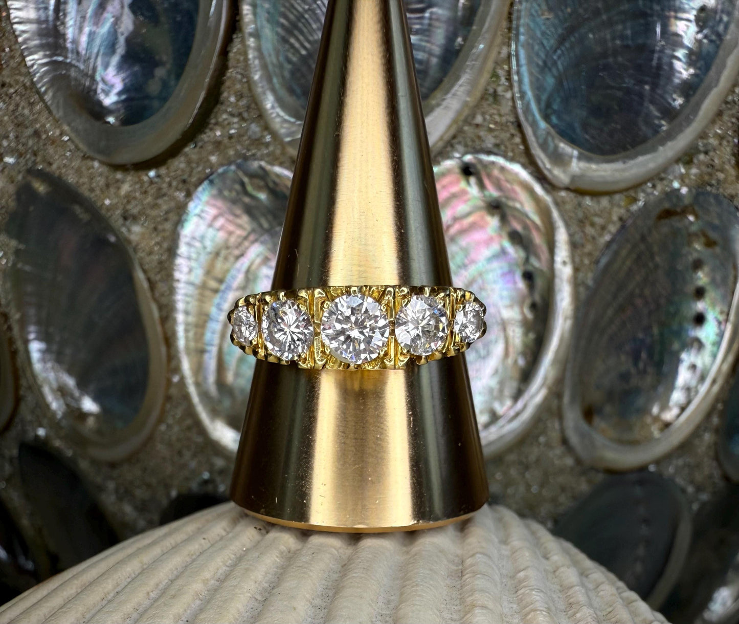 18K Vintage 5 stone ring in Victorian setting