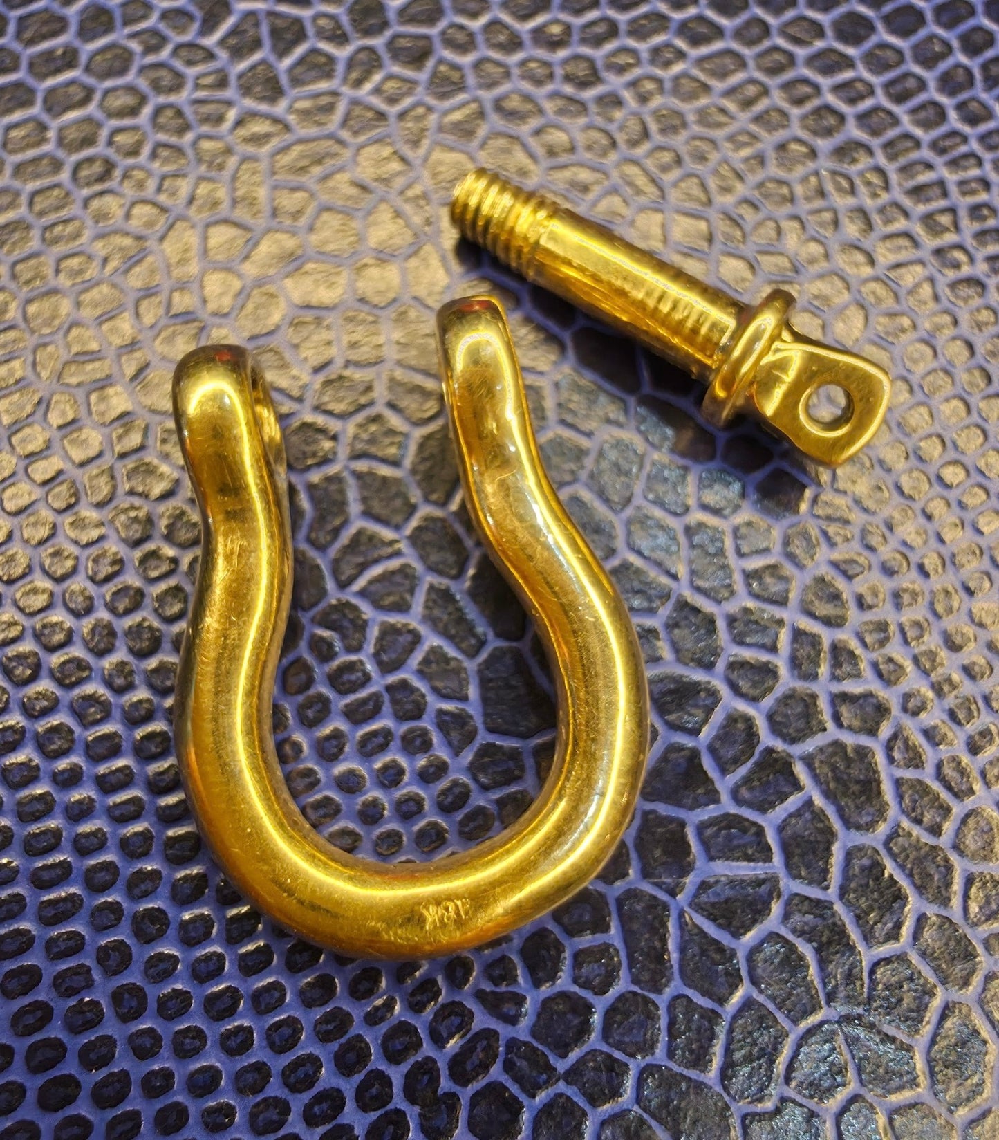 18K Gold Shackle
