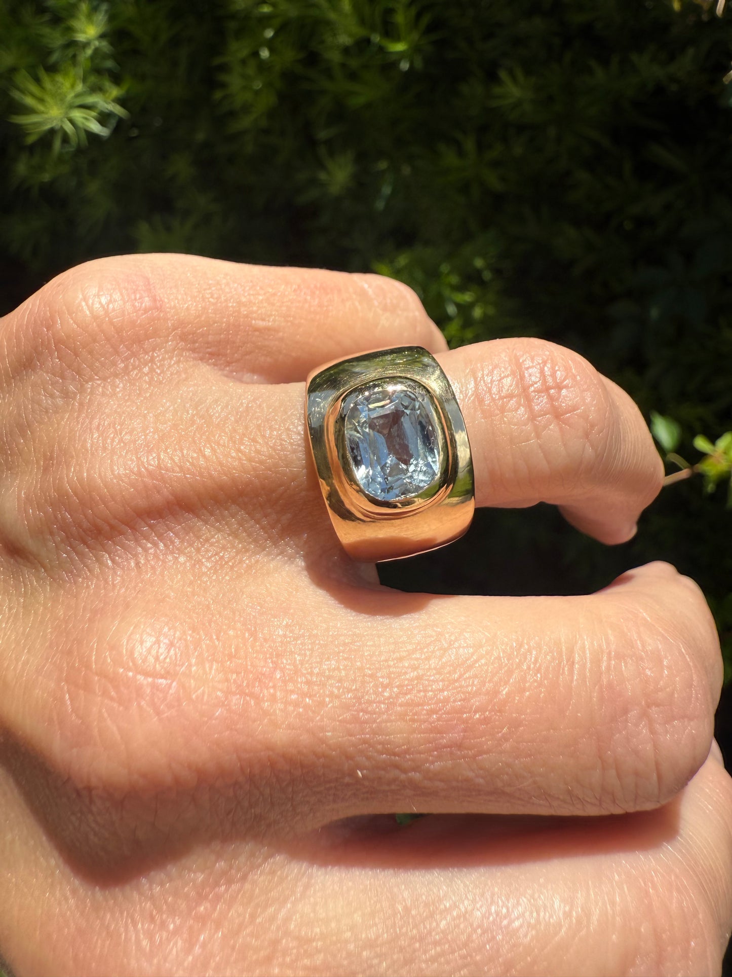 3.5 carat Aquamarine Cigar band 14K