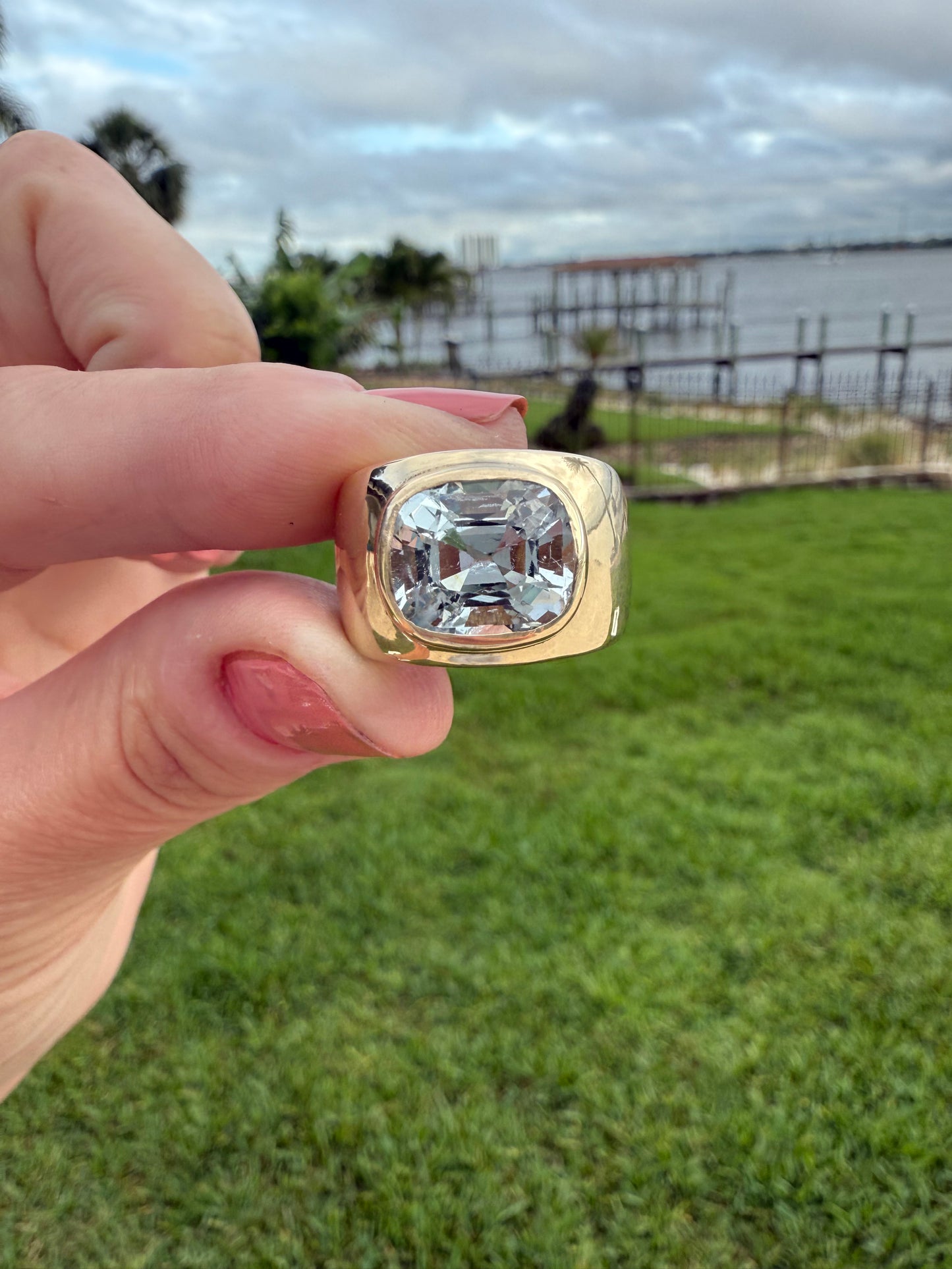 5ct Aquamarine Cigar Band