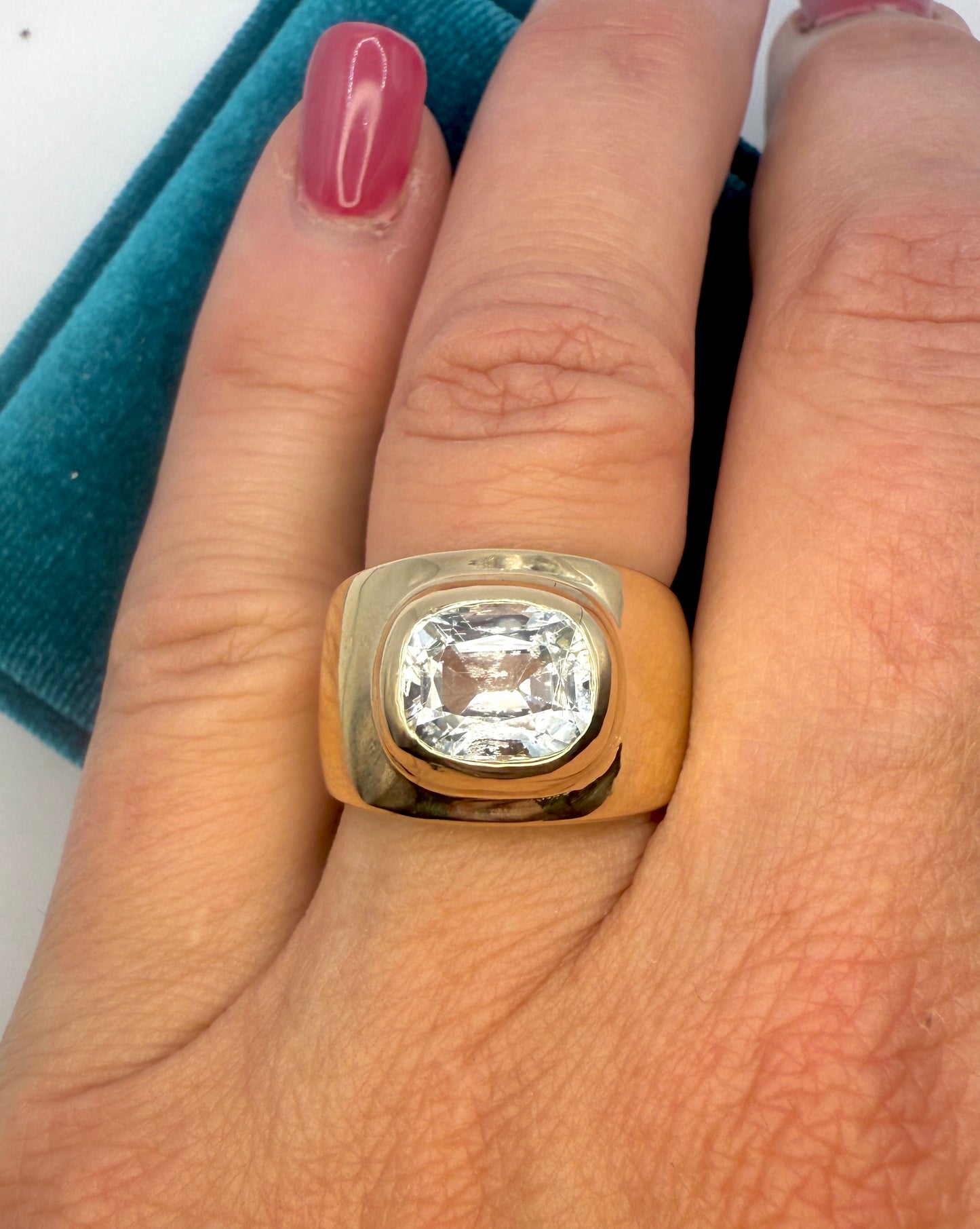 3.5 carat Aquamarine Cigar band 14K