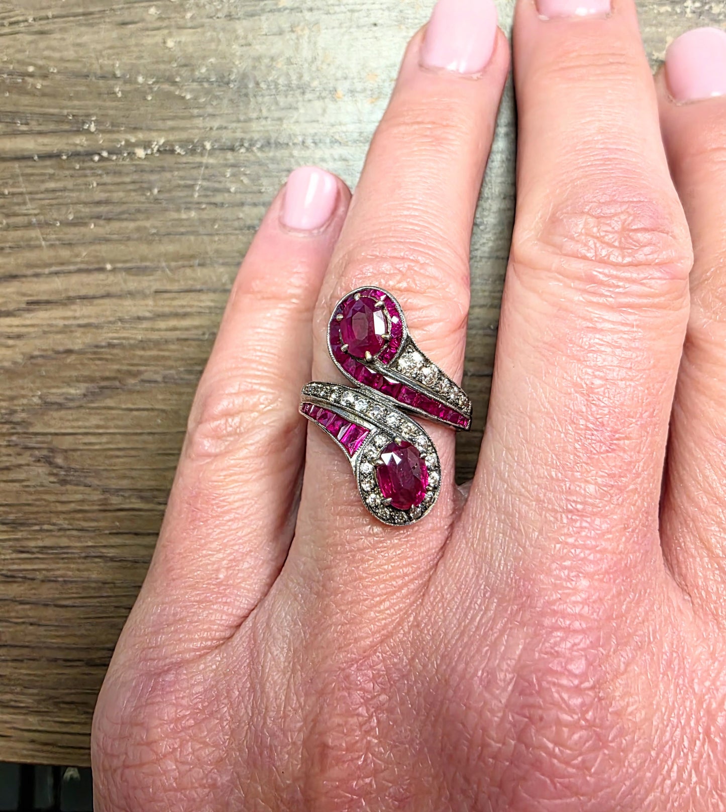 Antique Ruby ring in 18K