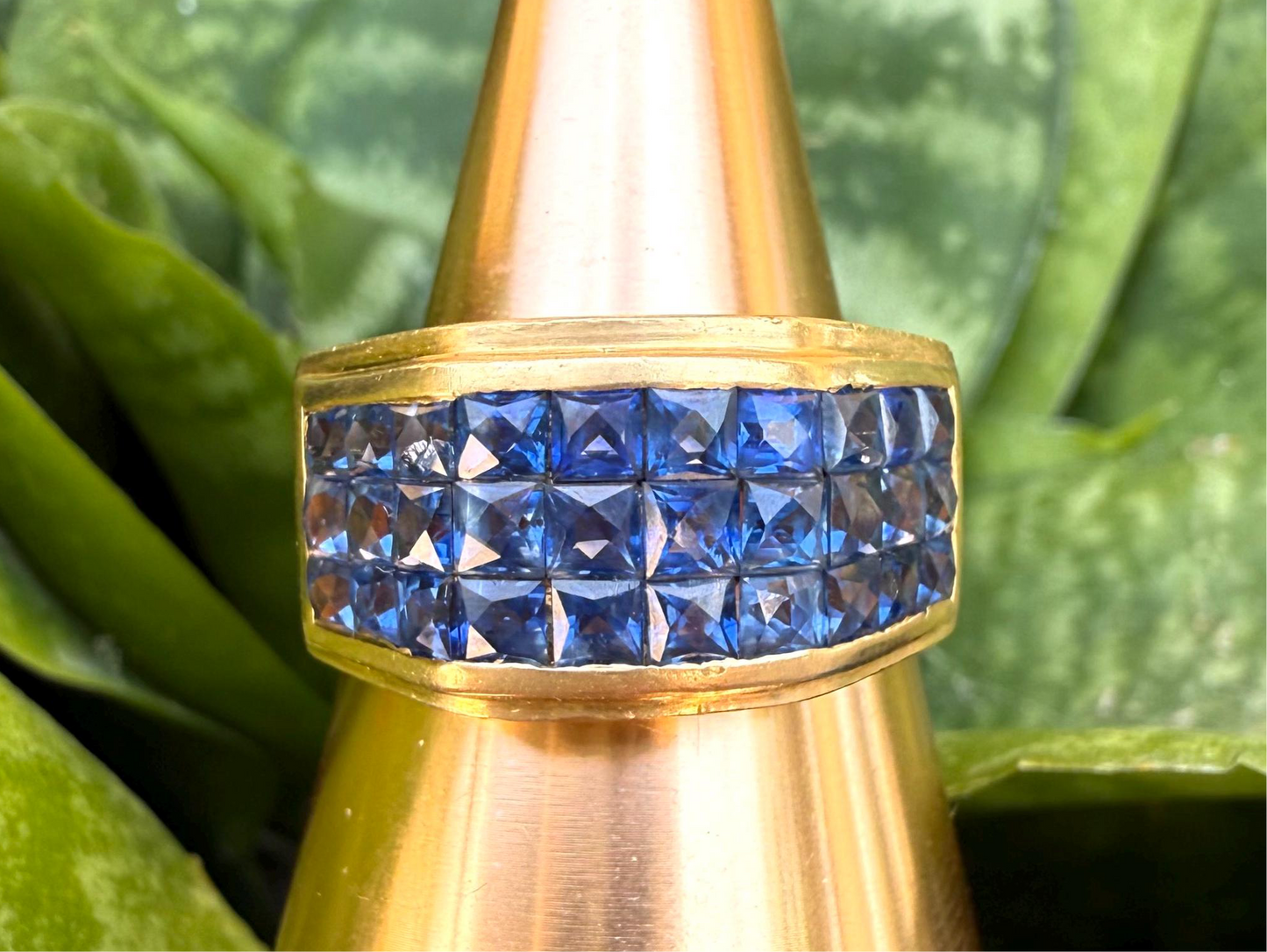 French Cut Sapphire Ring Invisible set in 18K gold