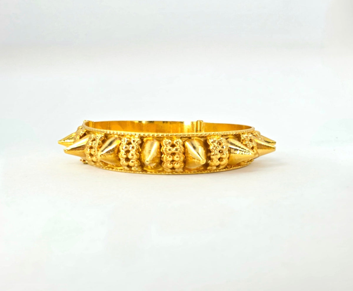Vintage 21K Gold Mushawak Bangle – Ornate Spiked Gold Bracelet