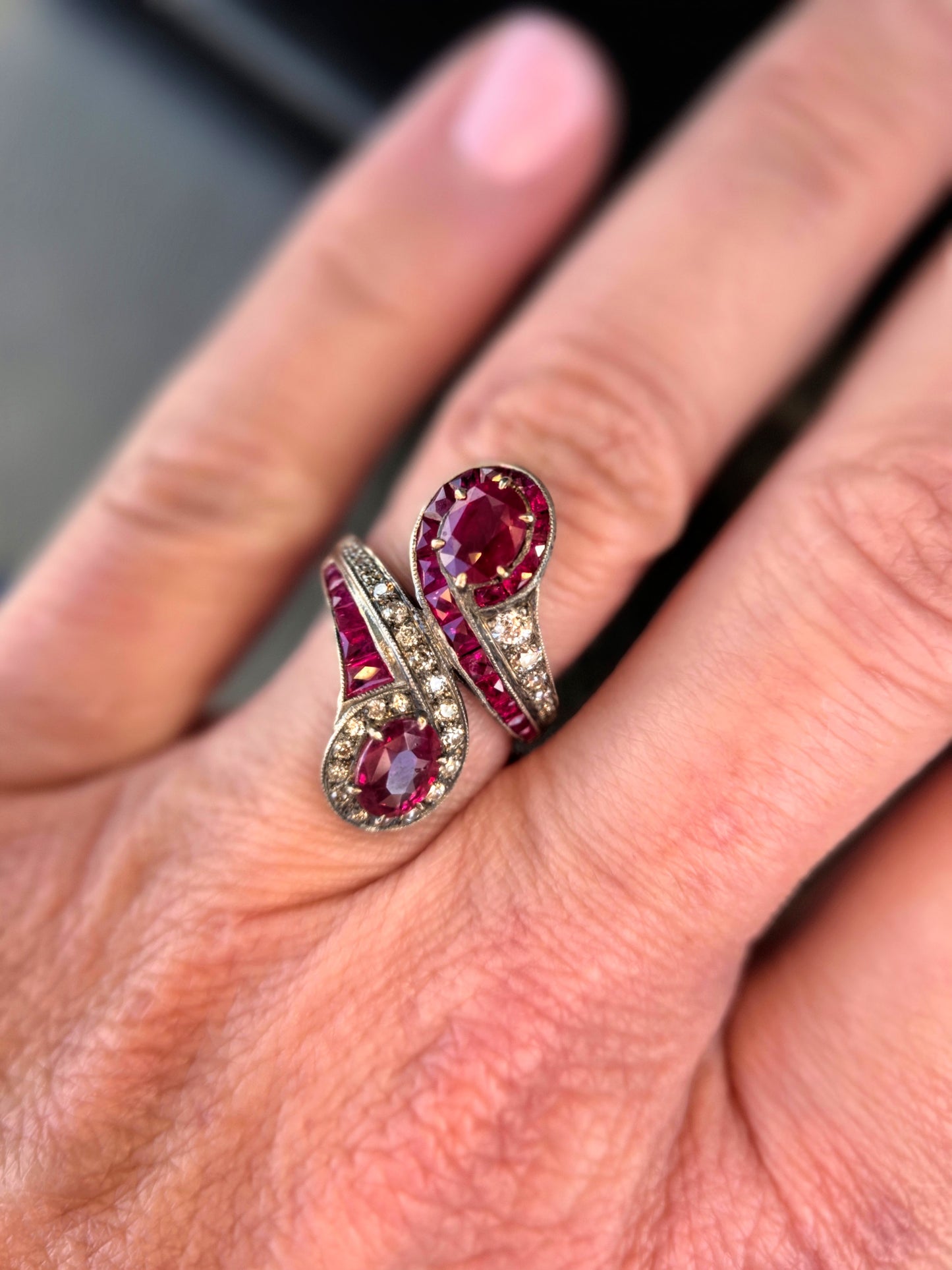 Antique Ruby ring in 18K