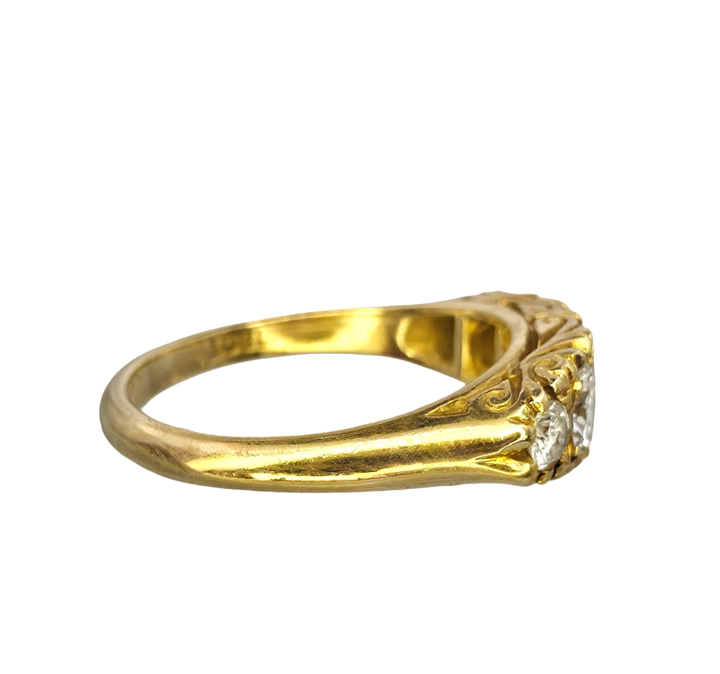18K Vintage 5 stone ring in Victorian setting