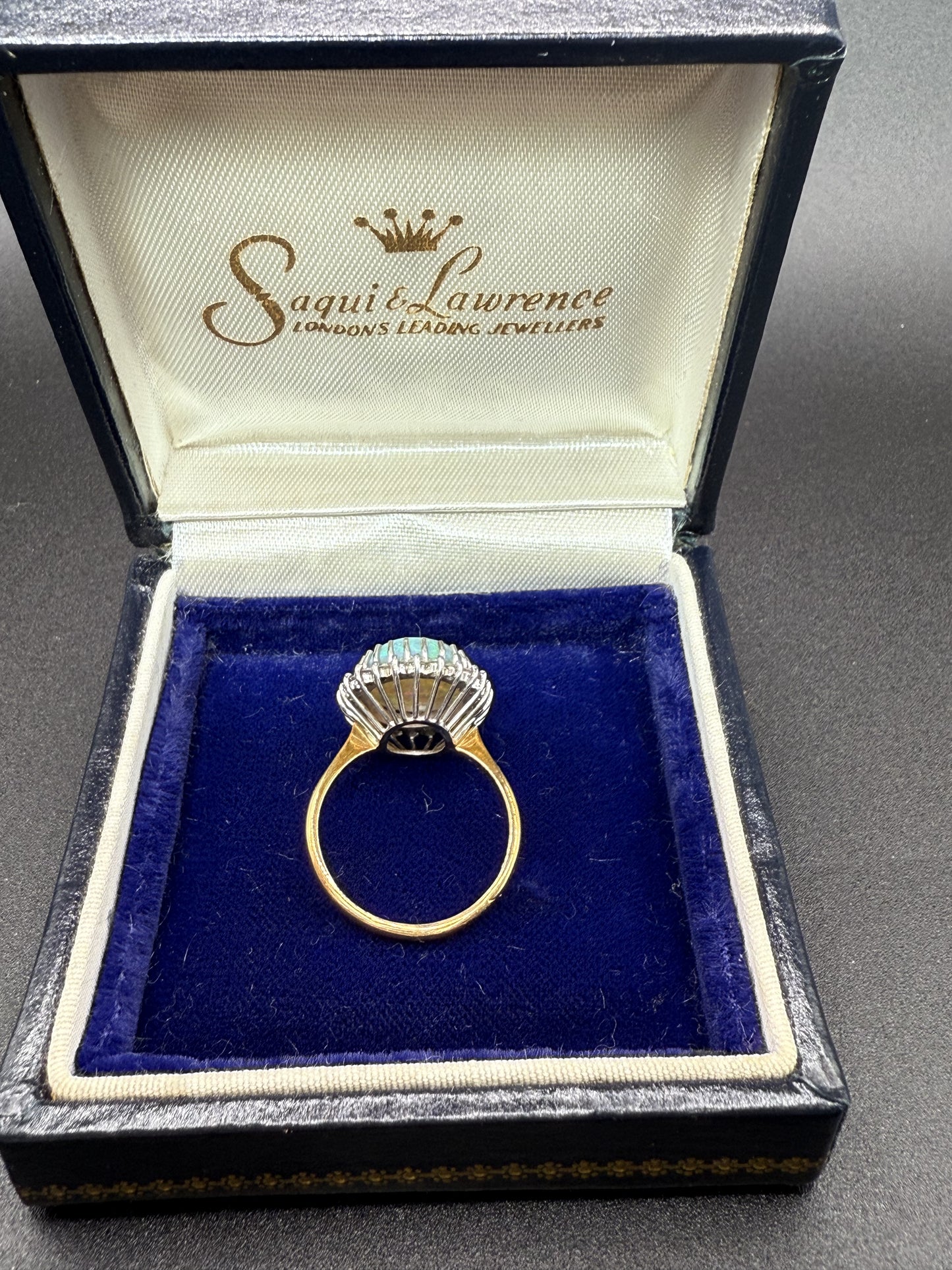 Australians Opal and Diamond Estate ring in 18k gold