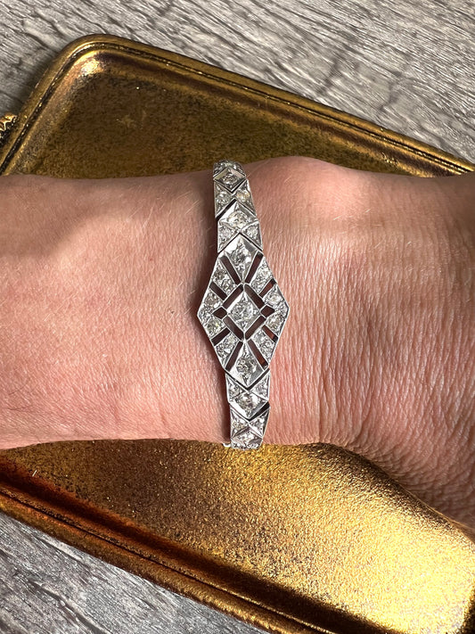 Antique Diamond Bracelet: Old mine and Old European cut diamonds