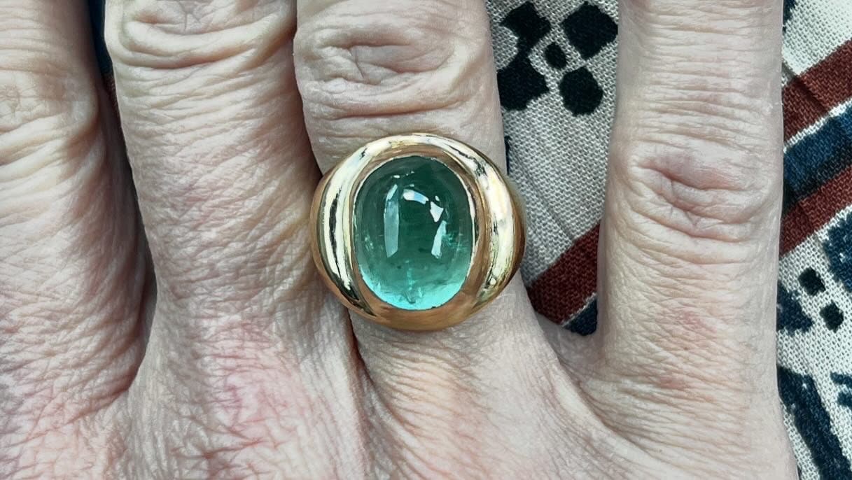 Mint Green 16 carat Tourmaline Cabochon Ring 18K gold bezel setting