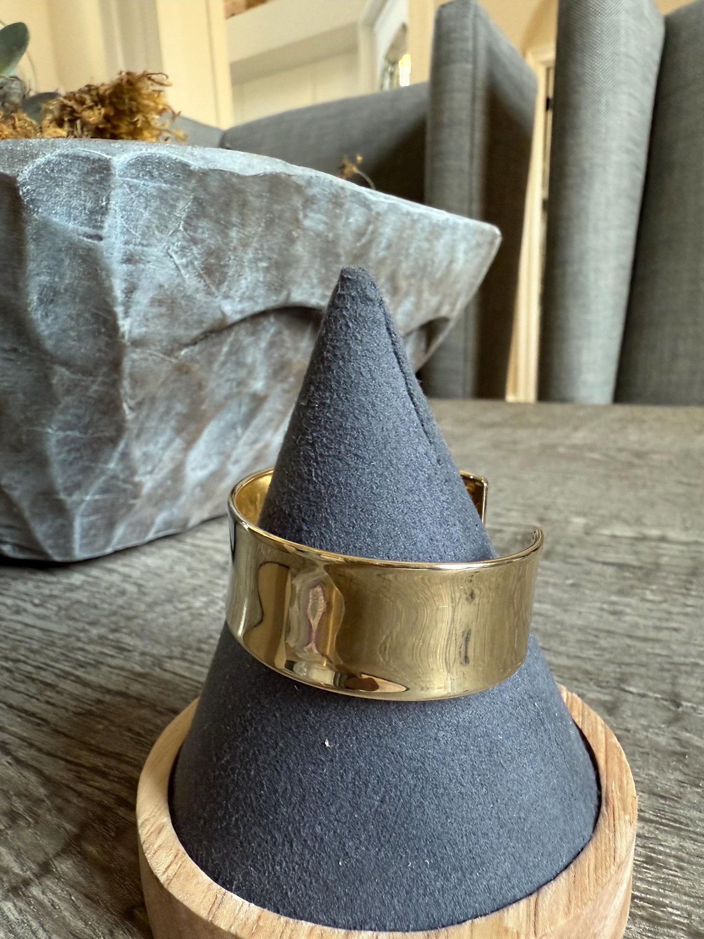14 K Yellow gold Cuff