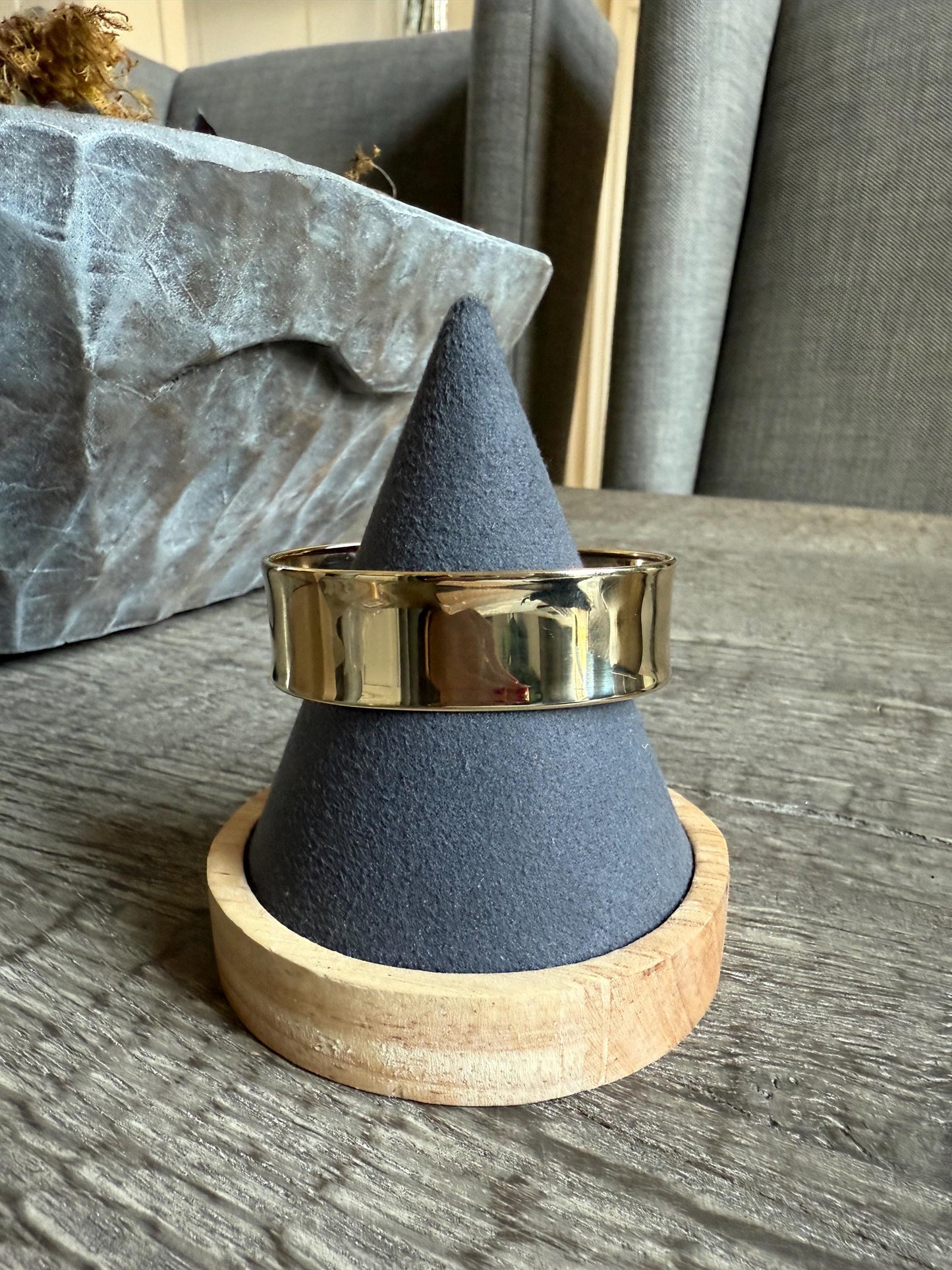 14 K Yellow gold Cuff