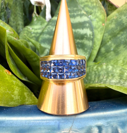 French Cut Sapphire Ring Invisible set in 18K gold