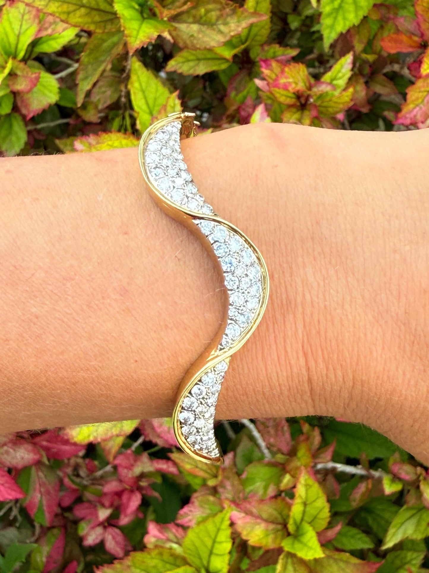 18K Diamond Wave Bracelet