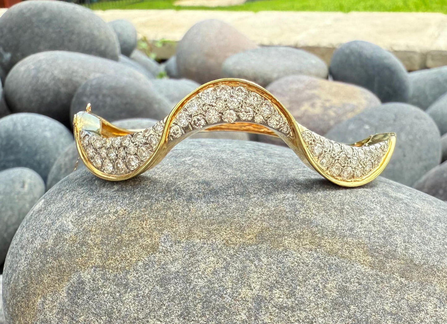18K Diamond Wave Bracelet